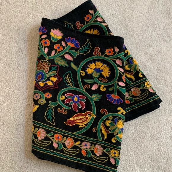 *🔥HP🔥* ZARA embroidered skirt, M - Picture 3 of 14